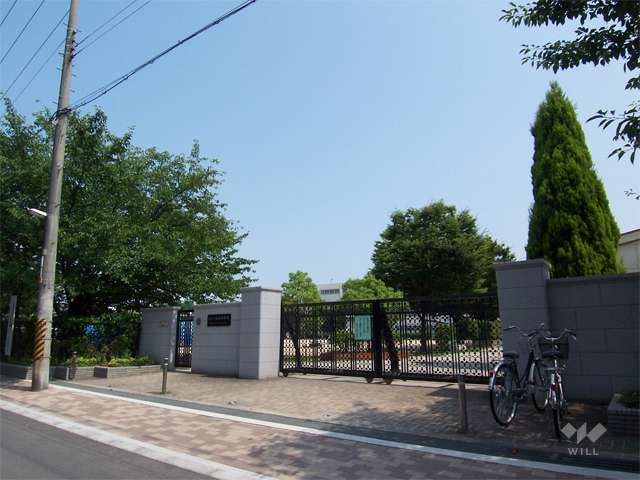 第三中学校