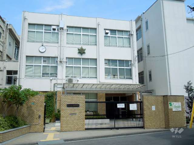 東三国中学校