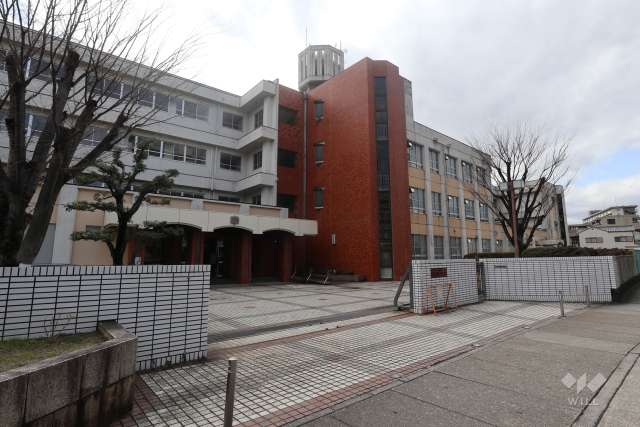 香流中学校