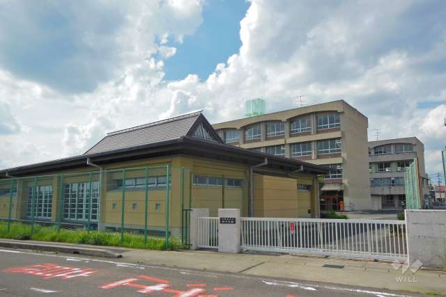 西中学校