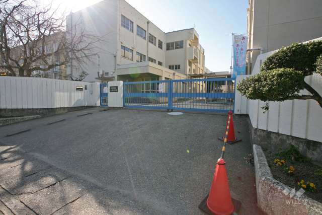 天白小学校