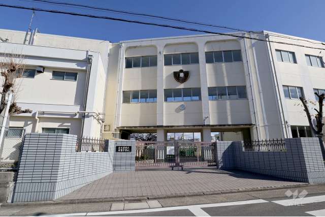 若葉中学校