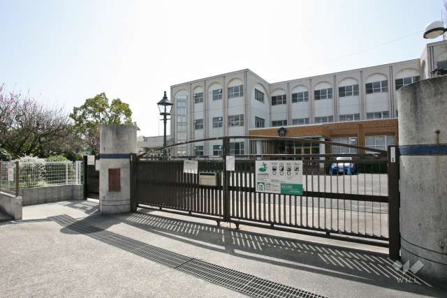 東丘小学校