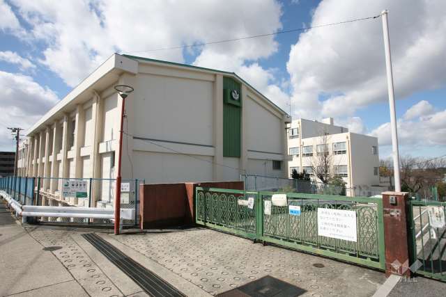 桃山小学校