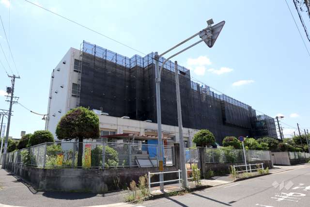八社小学校