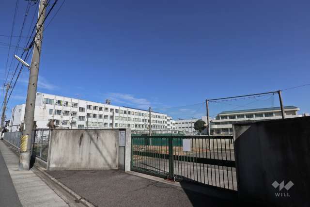 小碓小学校