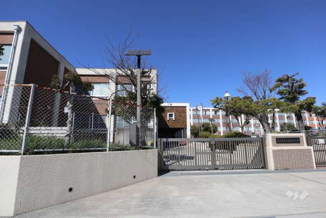 南陽小学校