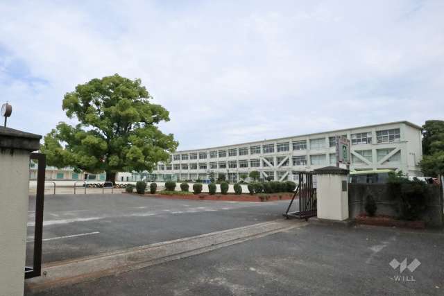 鷹来小学校