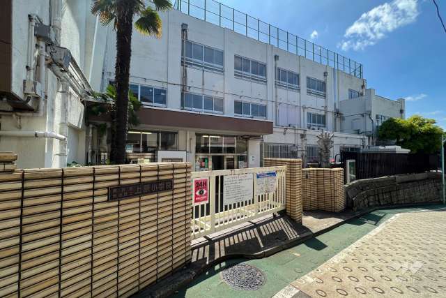 上原小学校
