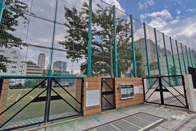 青山小学校