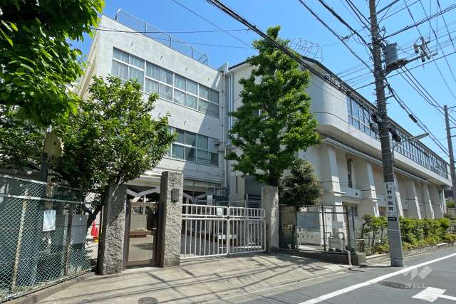 延山小学校
