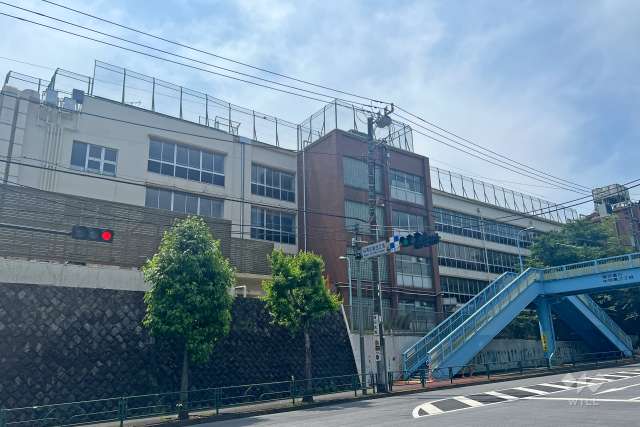 中目黒小学校