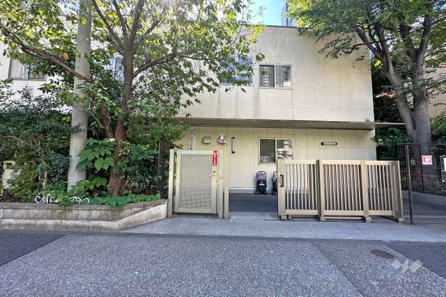 ひがしやつやま保育園