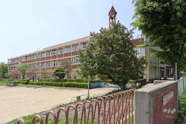 東山小学校