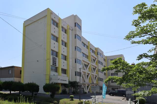 幡山中学校