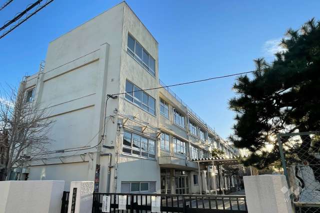 尾山台中学校