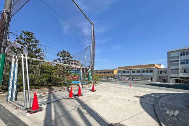 嶺町小学校
