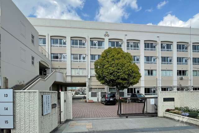 西高津中学校