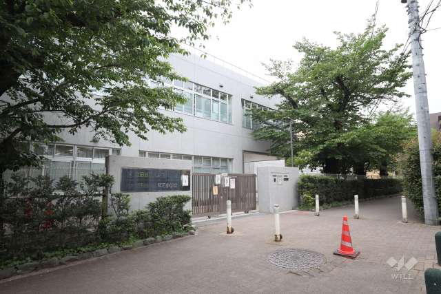 芦花中学校