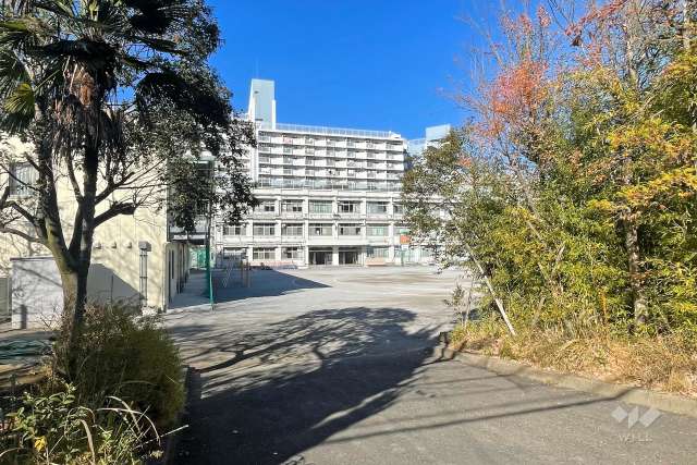 袋小学校