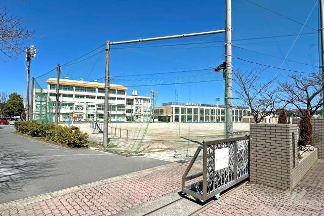 前川小学校