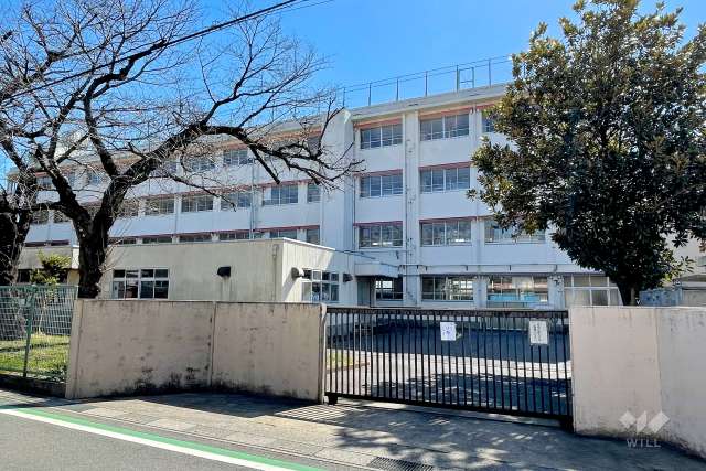 戸塚小学校