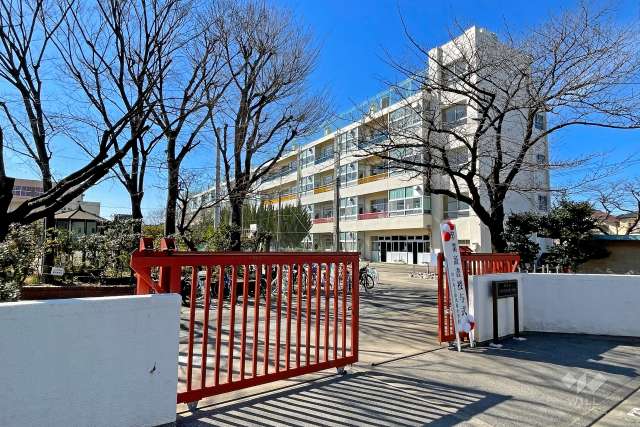 前川東小学校