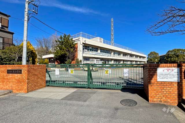 里小学校