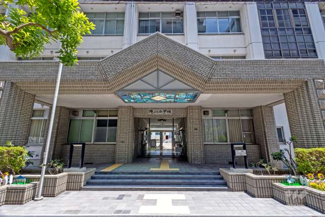 滝川小学校