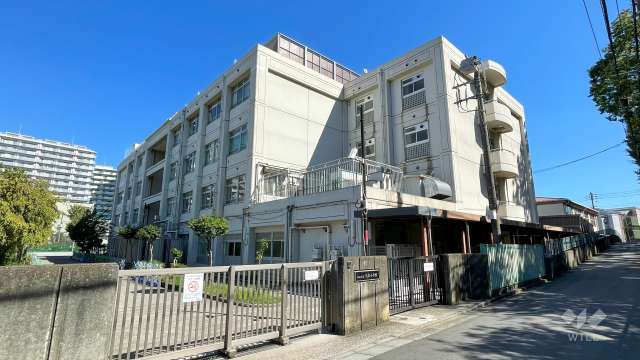 日吉小学校