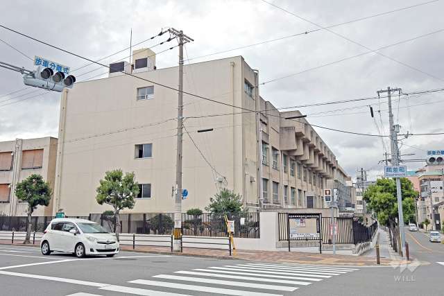 高津中学校