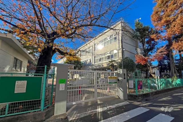 済美小学校