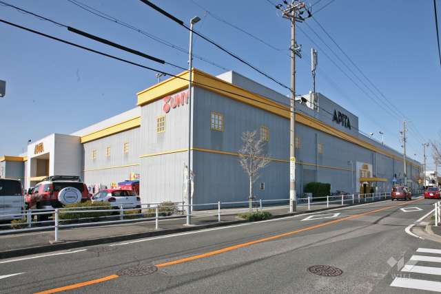 アピタ 緑店
