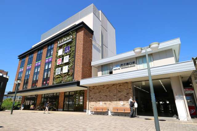 JR東海道本線「甲子園口」駅の外観