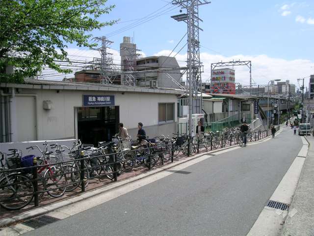 阪急神戸線「神崎川」駅の外観