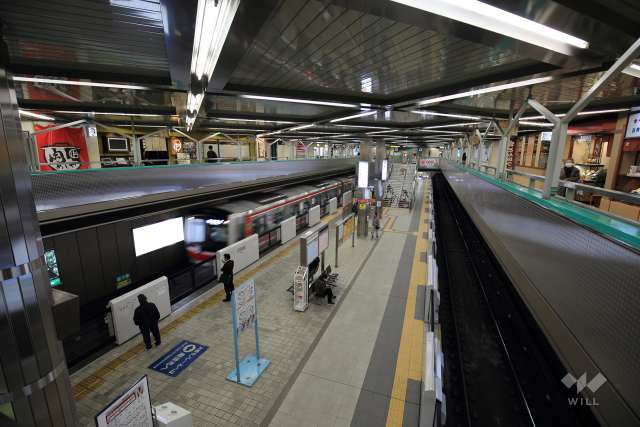 北大阪急行線「千里中央」駅の外観