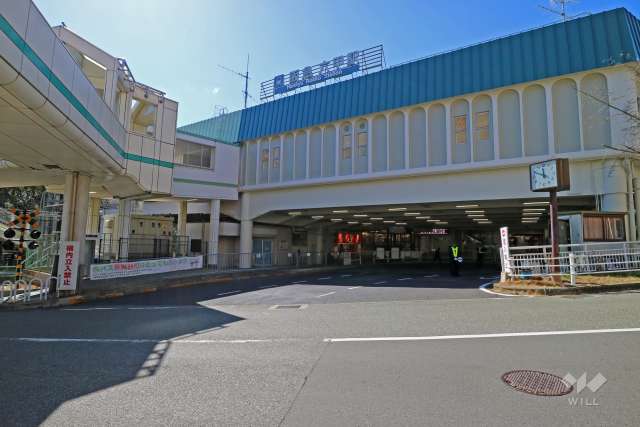 阪急神戸線「六甲」駅の外観