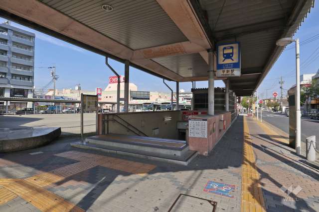 地下鉄鶴舞線「平針」駅の外観