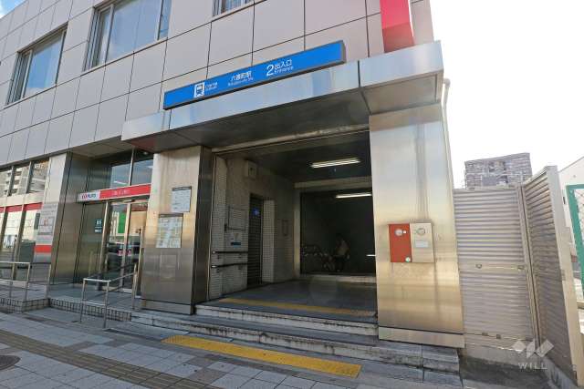 地下鉄名港線「六番町」駅の外観