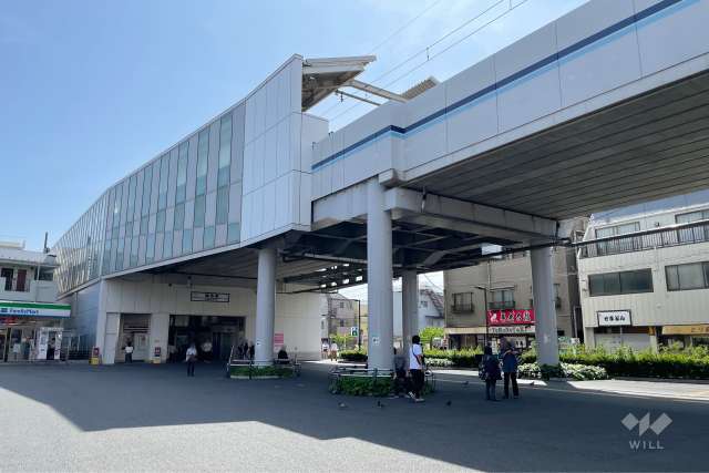 京急本線「雑色」駅の外観