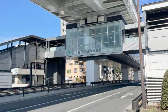 都営日暮里・舎人ライナー「見沼代親水公園」駅の外観
