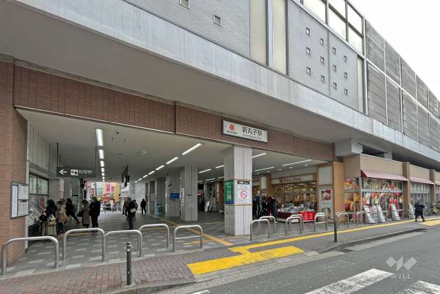 東急東横線「新丸子」駅の外観