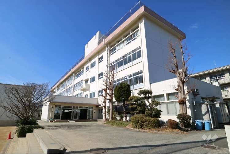 長尾中学校の写真