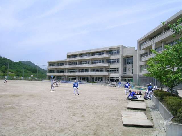 つつじが丘小学校の写真