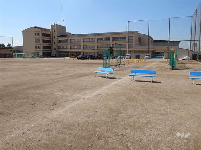 彩都西中学校の写真