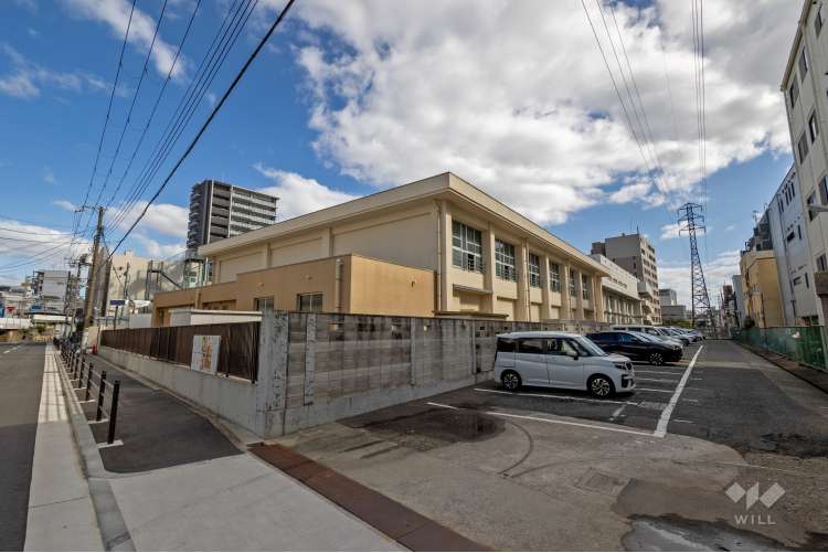 成育小学校の写真