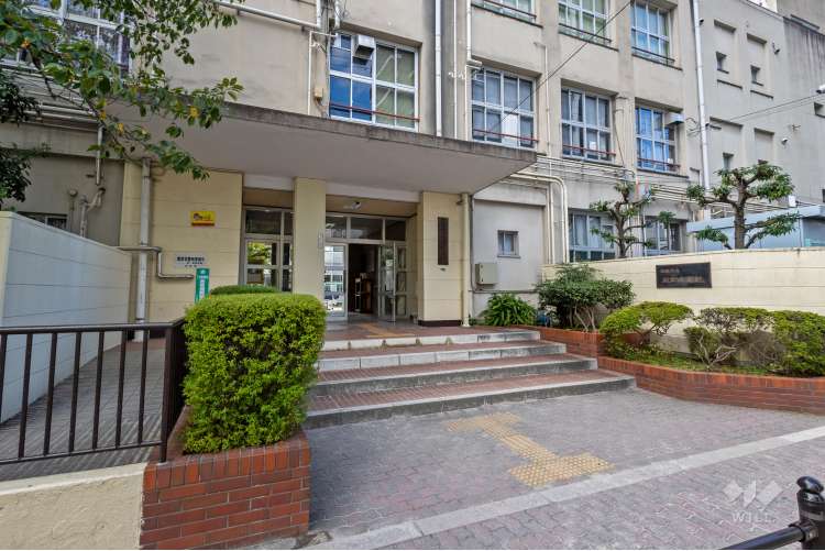 成育小学校の写真