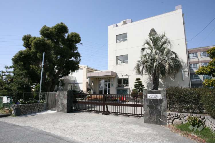 鳴海東部小学校の写真