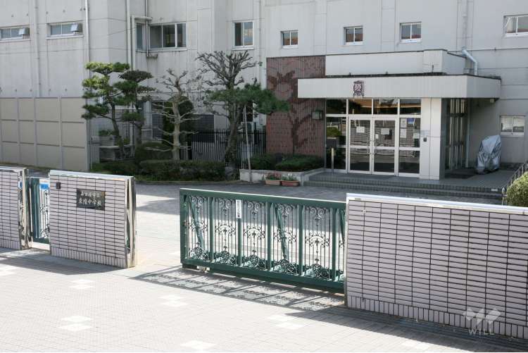東陵中学校の写真