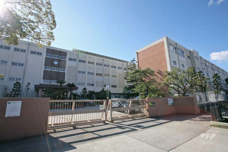 鳴海中学校の写真